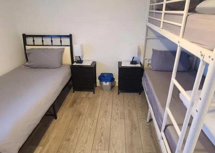 Quick Stop-Gatwick Stay, Triple Room